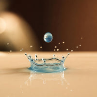 Aven Advance serum droplet